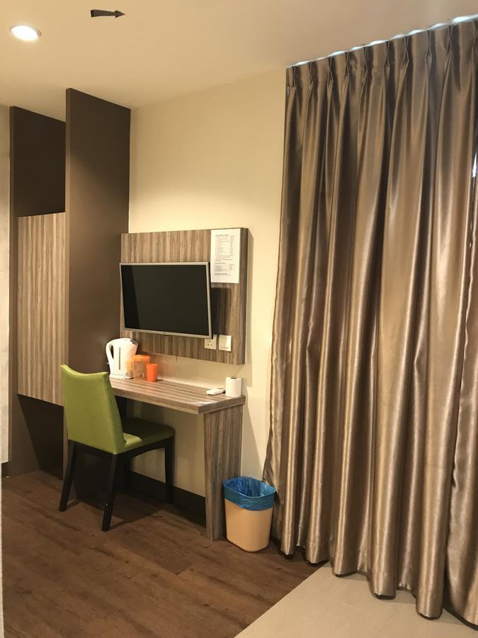 Victory Hotel Джохор-Бару Экстерьер фото
