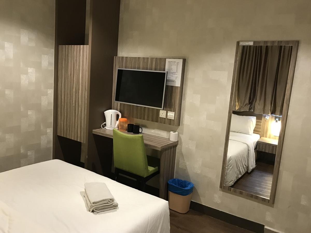 Victory Hotel Джохор-Бару Экстерьер фото