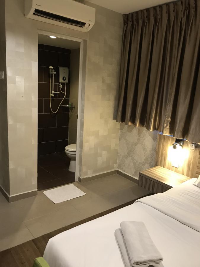 Victory Hotel Джохор-Бару Экстерьер фото