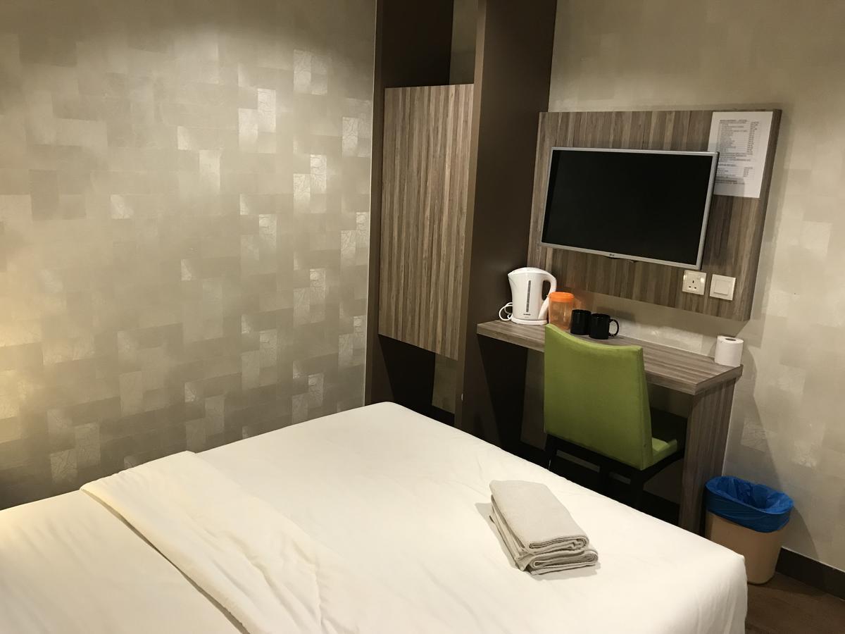 Victory Hotel Джохор-Бару Экстерьер фото