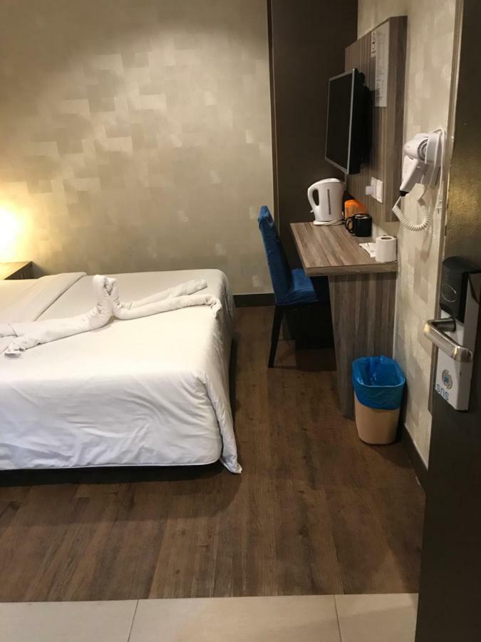 Victory Hotel Джохор-Бару Экстерьер фото